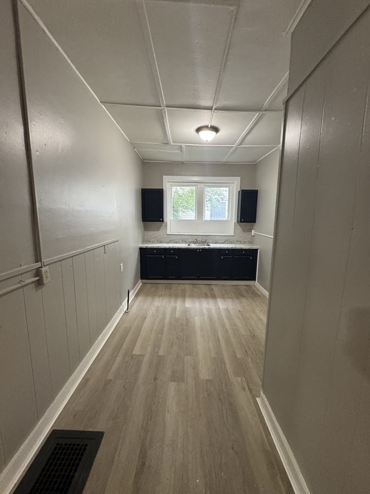207 Mclennan Ave #2 - Photo 4 of 5