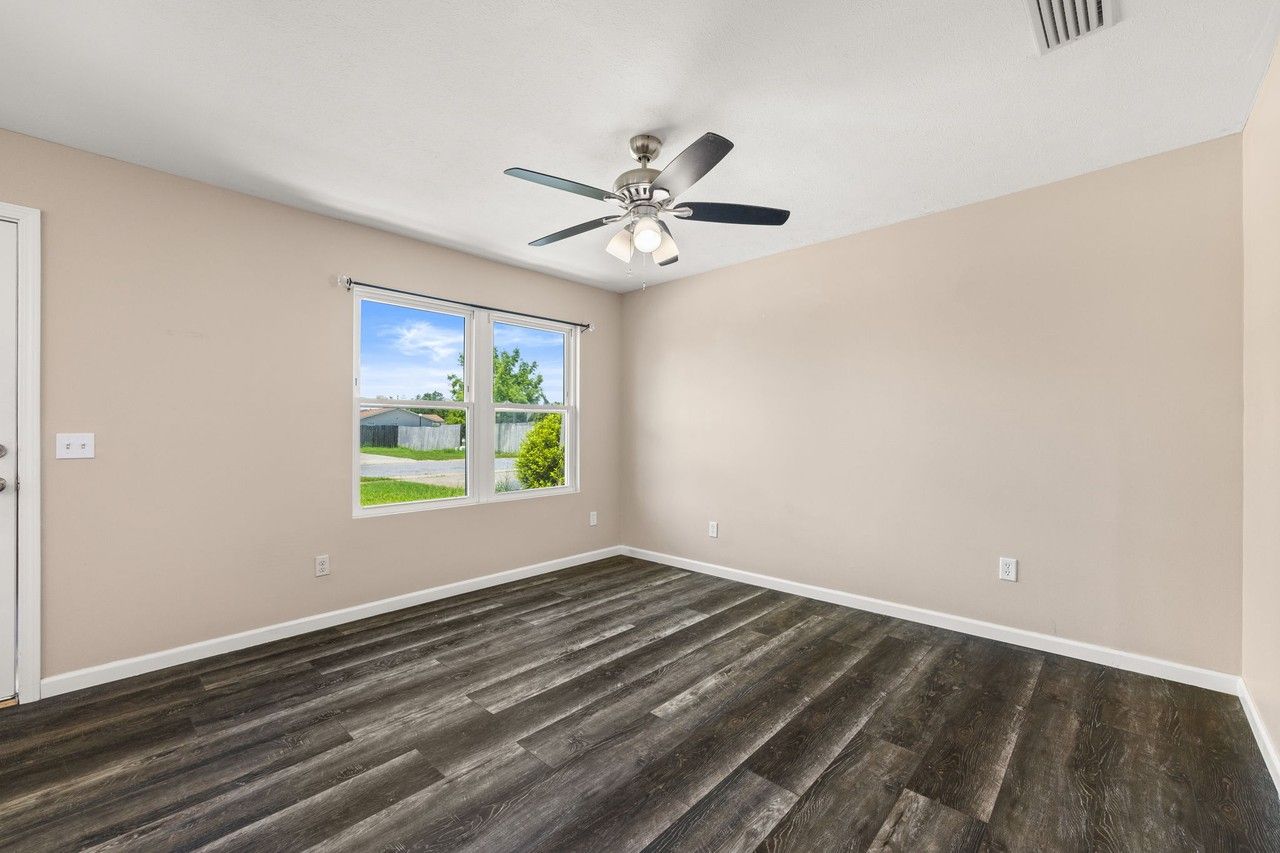 2716 Oak Hammock Dr #1 - Photo 6 of 27