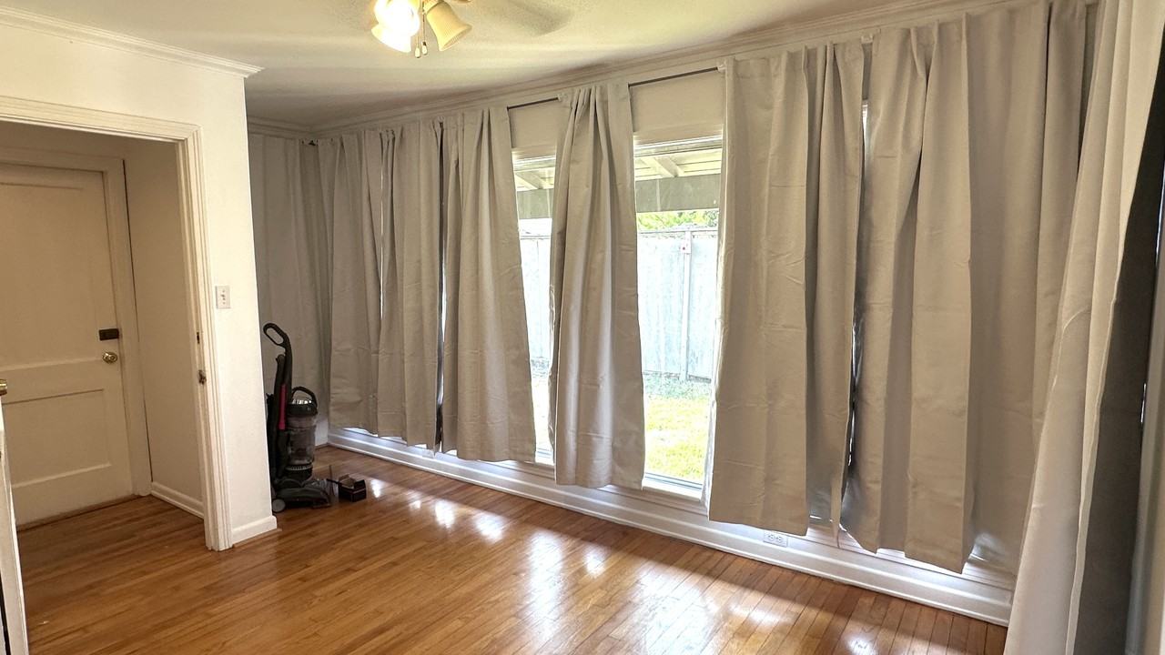 213 Doddridge St #1 - Photo 7 of 10