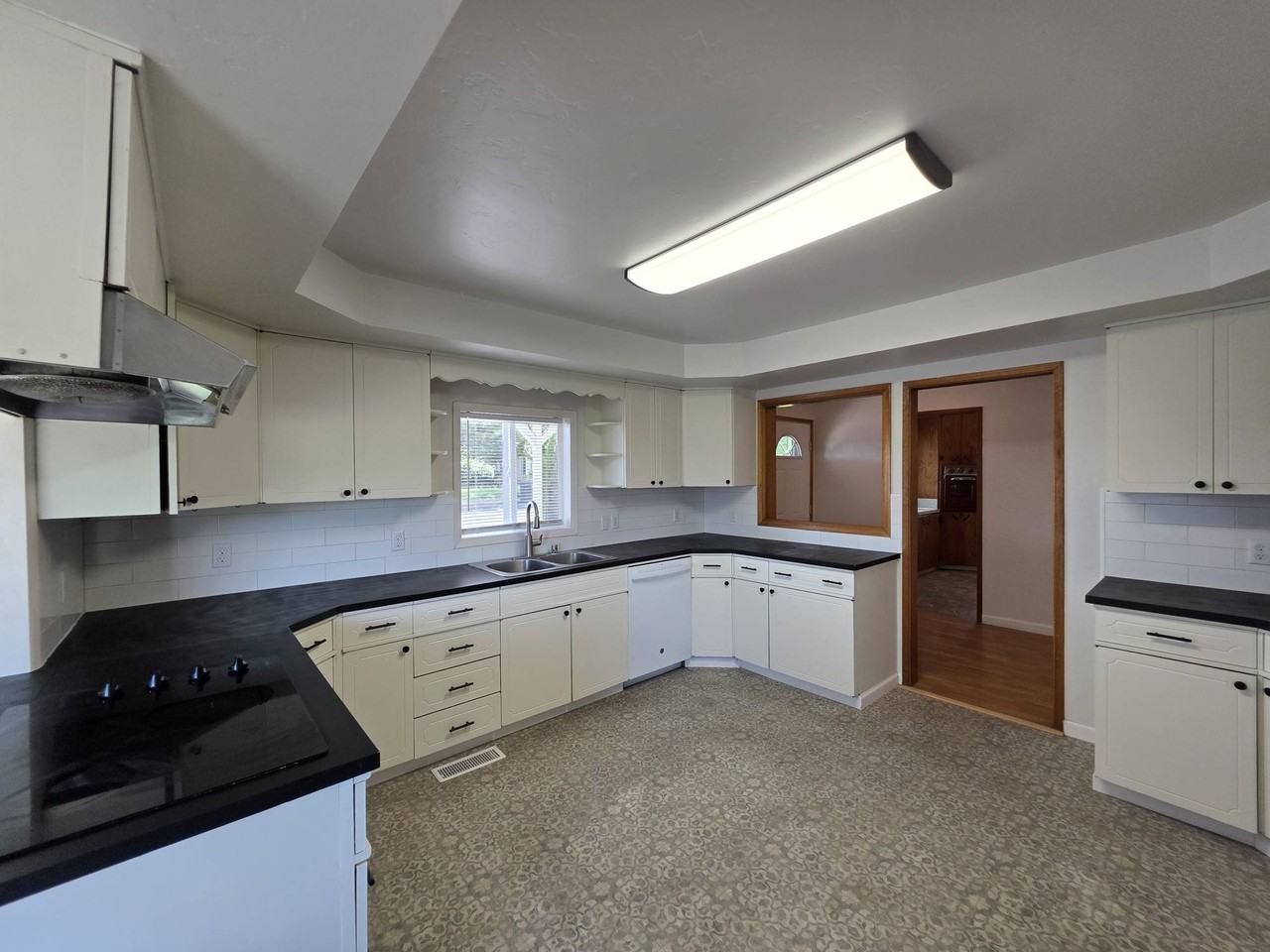 1325 N Cleveland St #1 - Photo 5 of 28