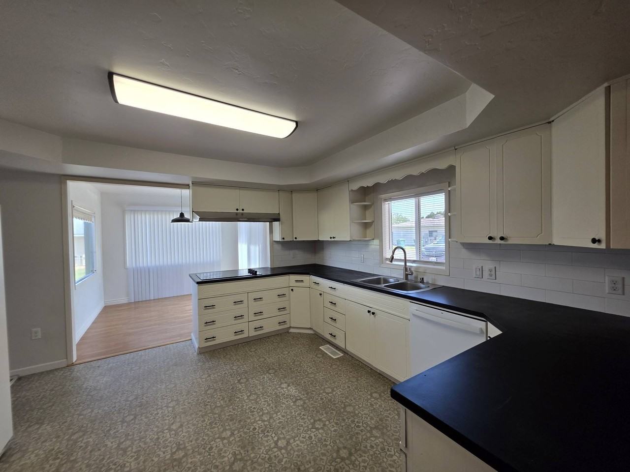 1325 N Cleveland St #1 - Photo 7 of 28
