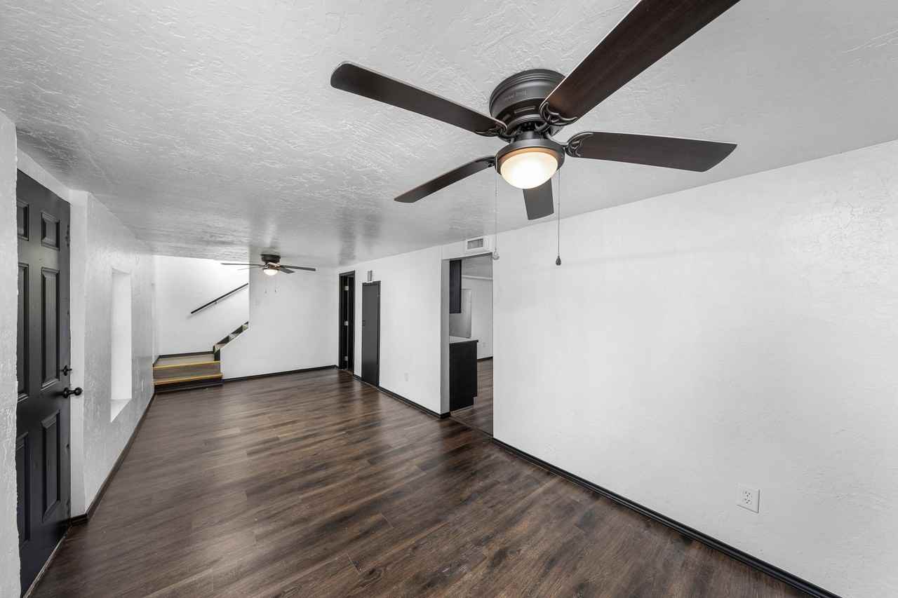 1905 Nw Baldwin Ave #1 - Photo 7 of 20