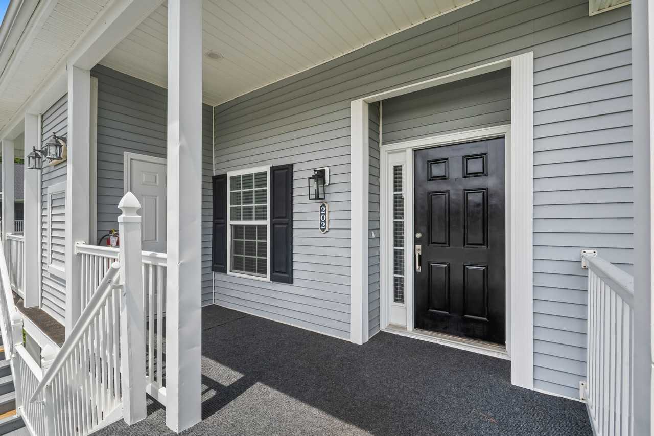 5026 Belleglen Court - 202Unit 202 #202 - Photo 3 of 50