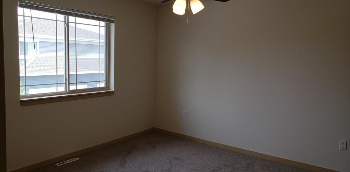 6014 Driscoll Dr #1 - Photo 7 of 18