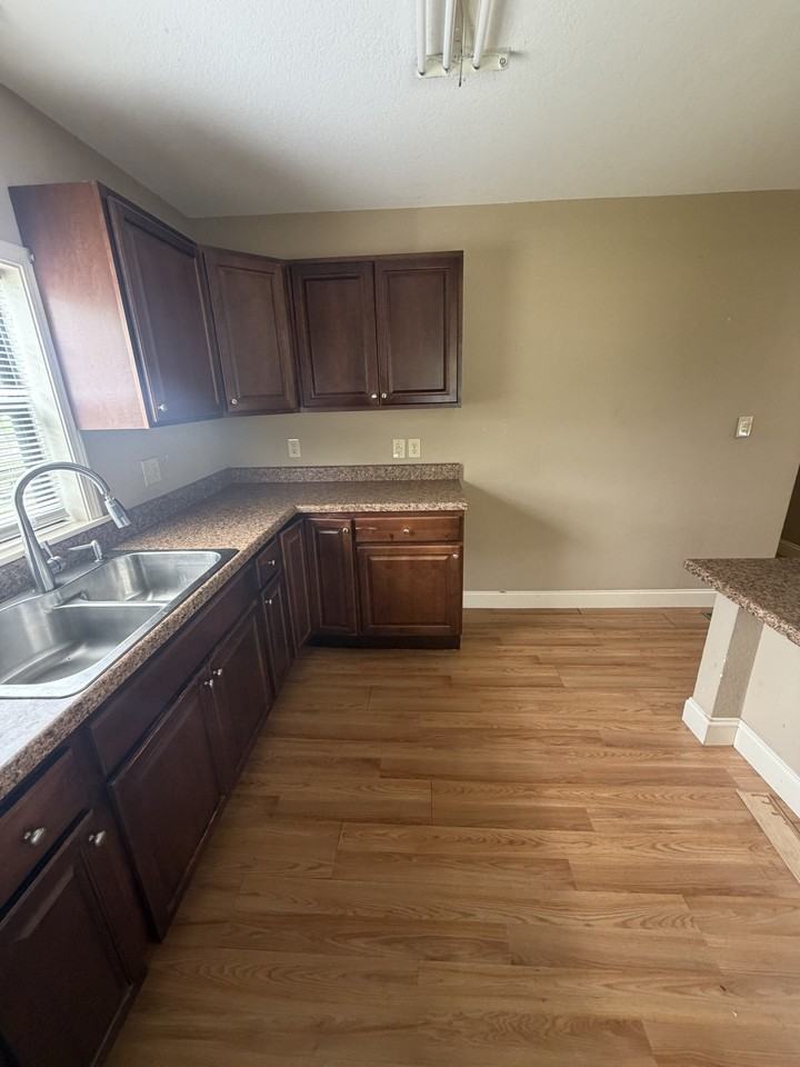 5612 Knoxville Hwy #5612 - Photo 2 of 9