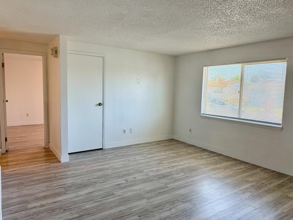 1351 Paul St - Photo 2 of 15