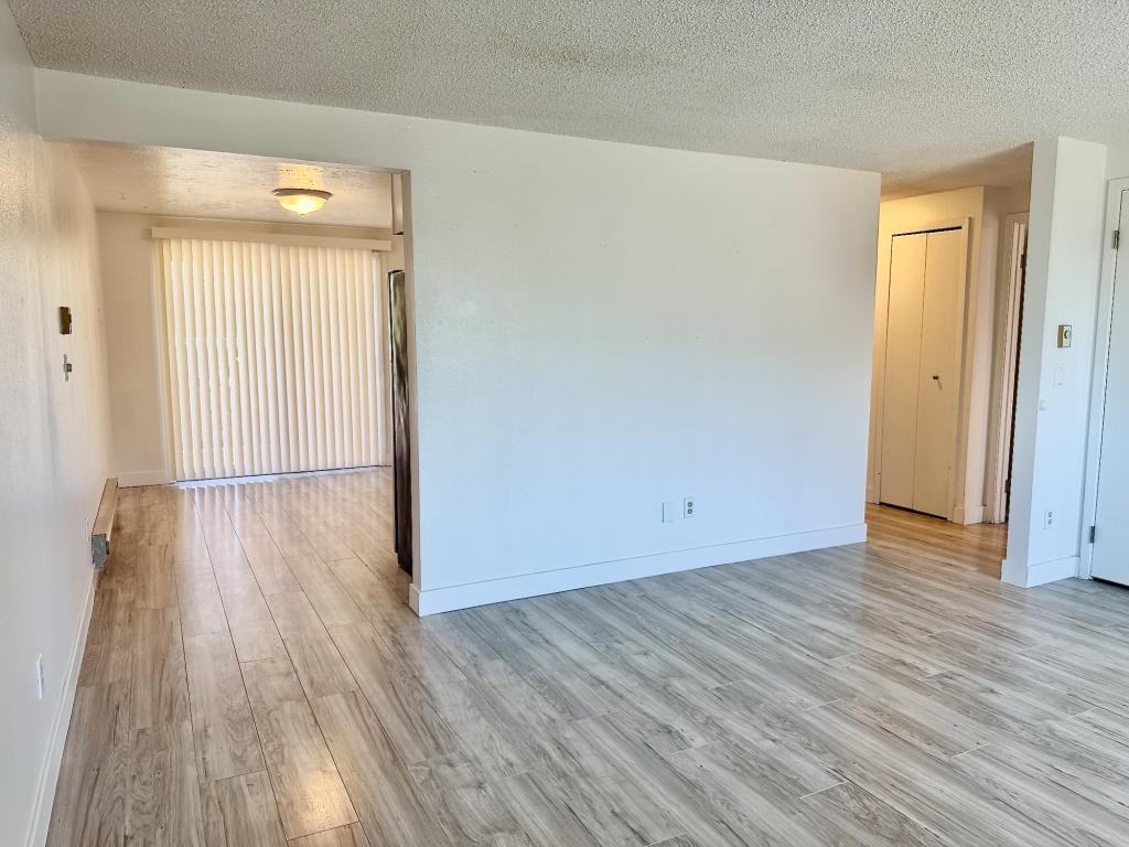 1351 Paul St - Photo 4 of 15
