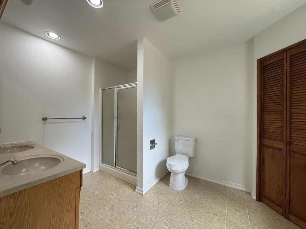 733 Ne Wharton Dr - Photo 6 of 13