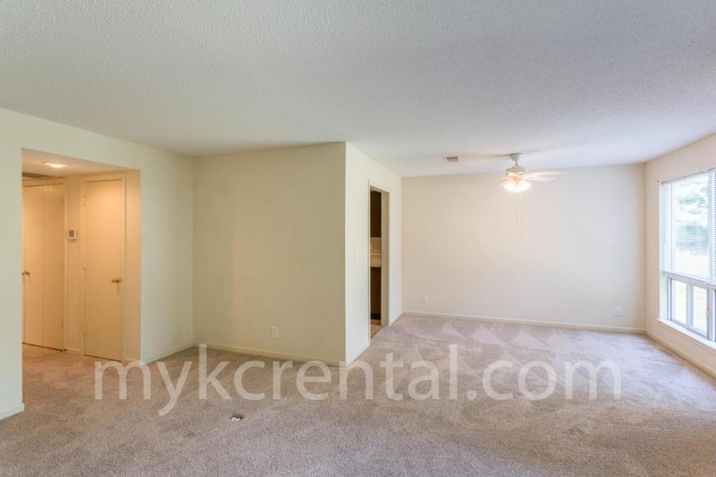 11204 Nieman Rd - Photo 4 of 21