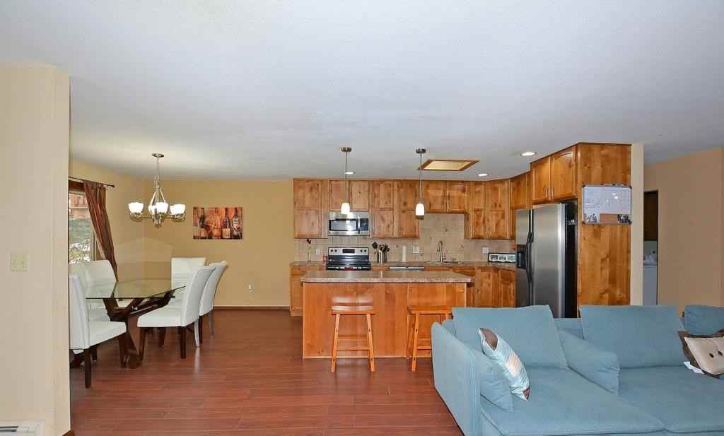 1520 W 12th St - Photo 5 of 10