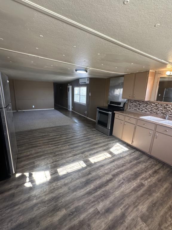 403 Avenue G - Photo 2 of 7