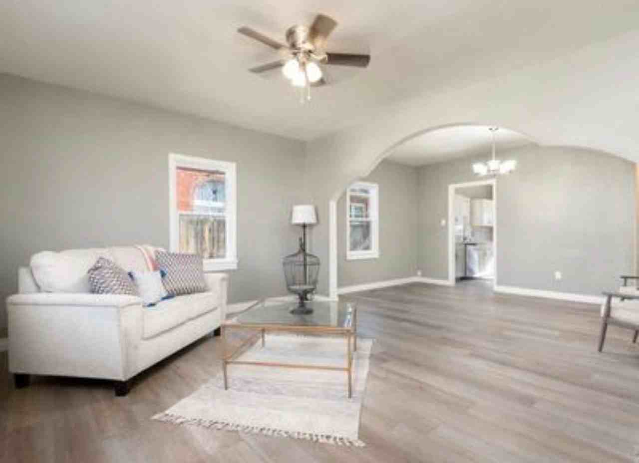 1012 E Abriendo Ave - Photo 3 of 11