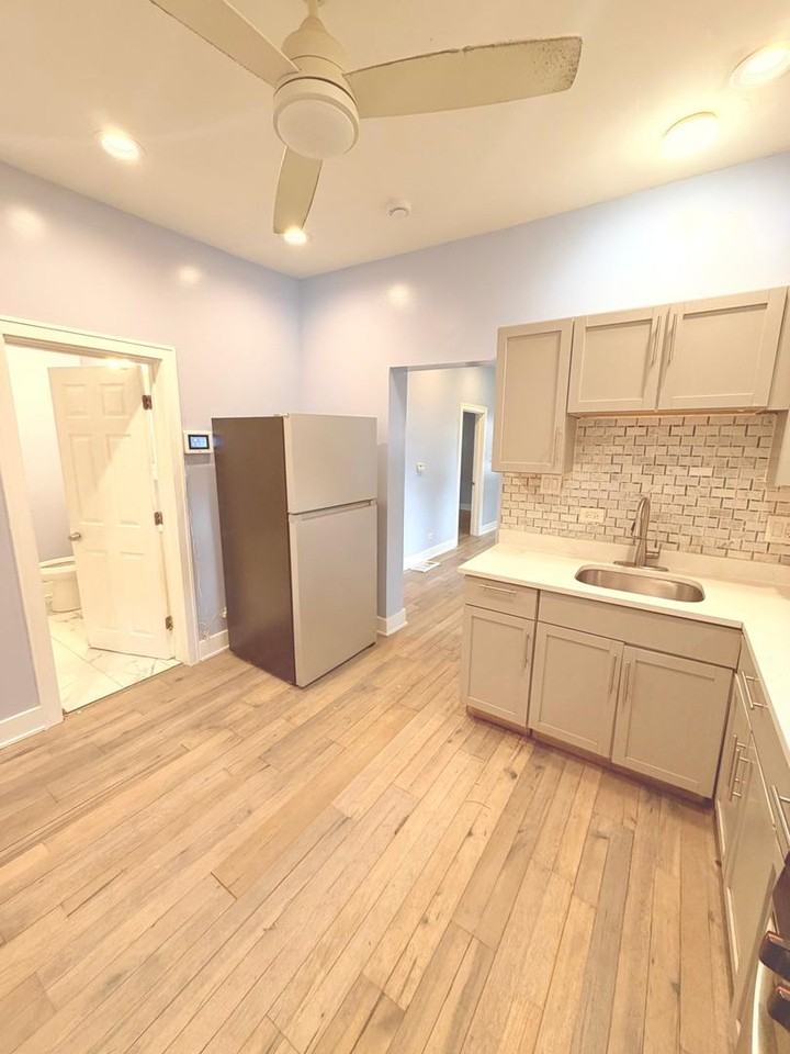 6508 S Carpenter St #3 - Photo 5 of 9