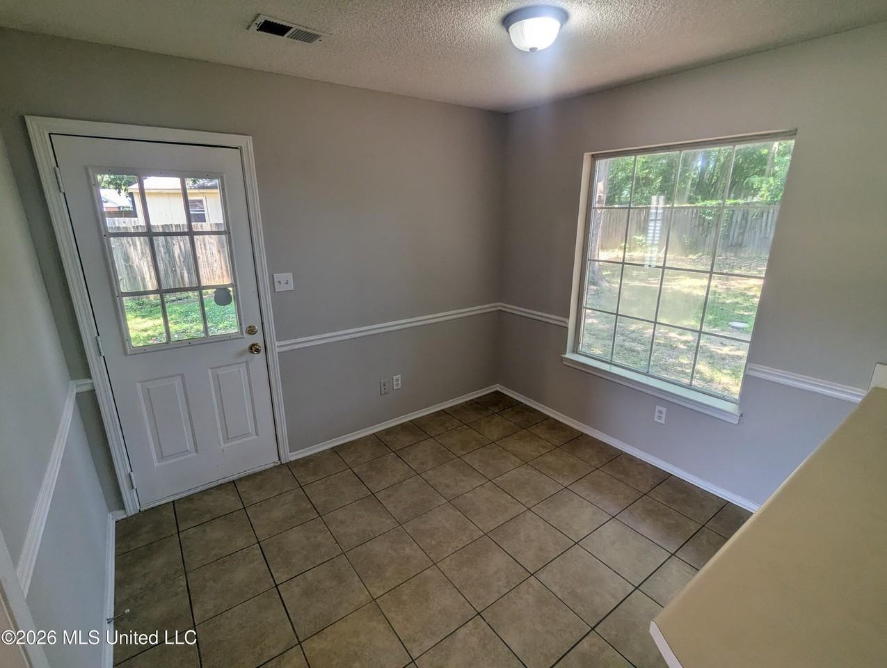 904 Acorn Cv - Photo 5 of 15