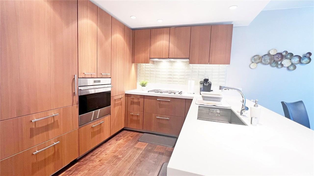1555 Kapiolani Blvd #910 - Photo 3 of 25