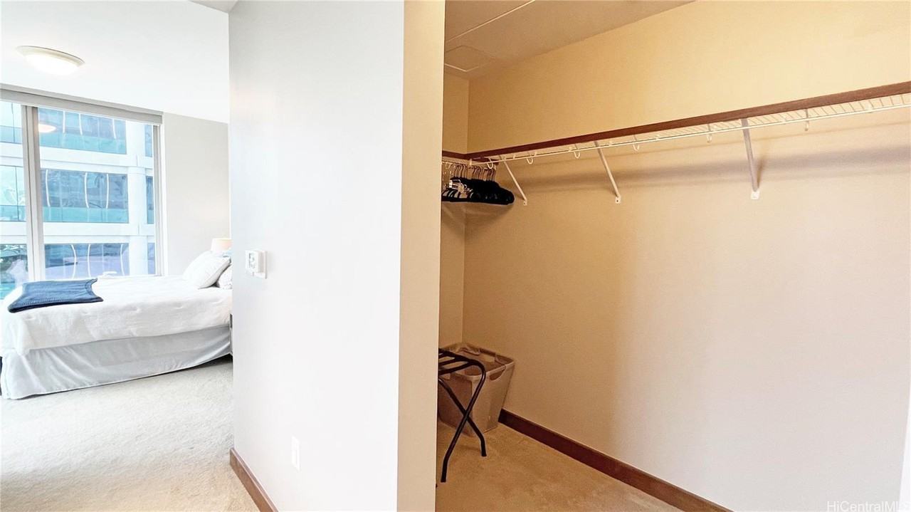 1555 Kapiolani Blvd #910 - Photo 7 of 25