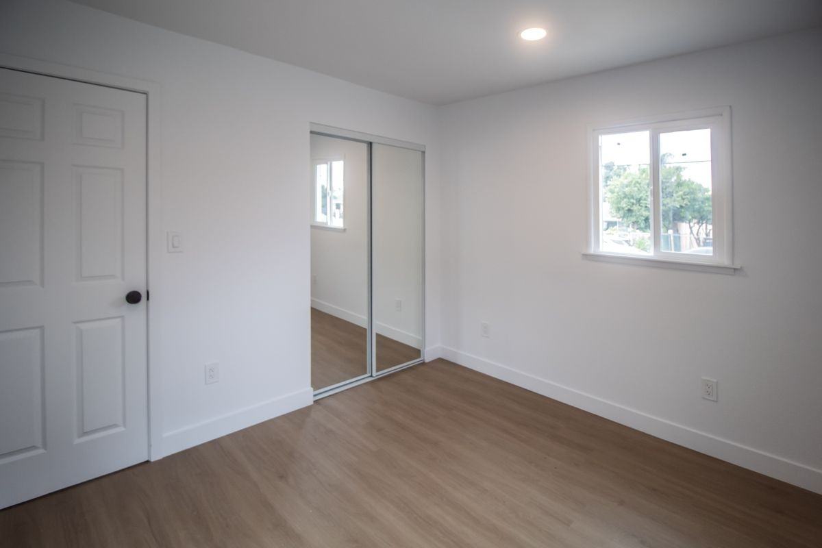 2214 Continental Ave - Photo 4 of 15
