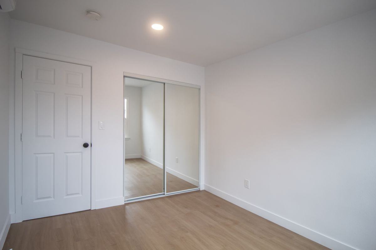 2214 Continental Ave - Photo 5 of 15