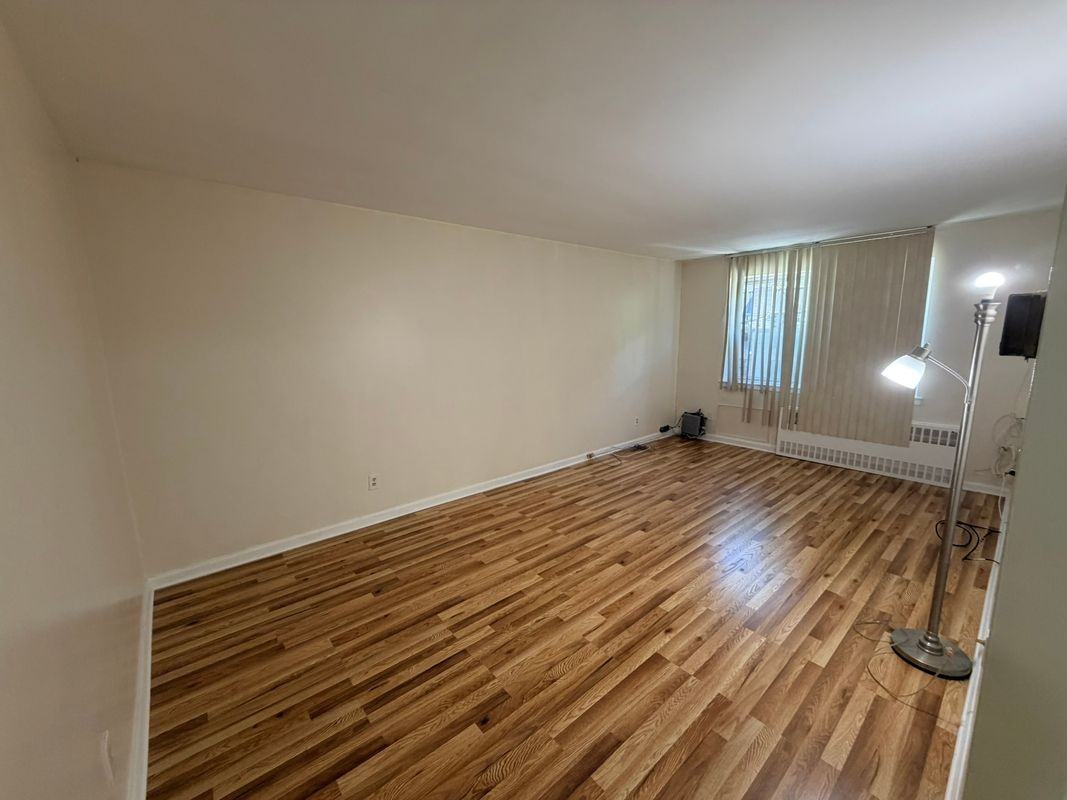 2076 E 63rd St - Photo 4 of 9