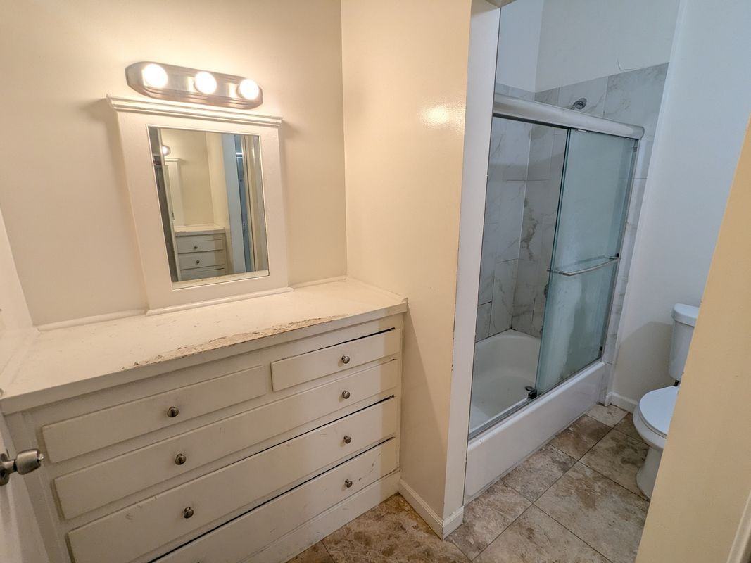 5337 Monroe St ##4 - Photo 5 of 10