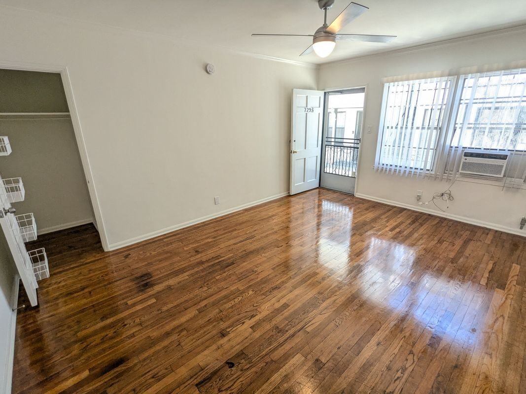 729 N Edinburgh Ave ##3/4 - Photo 5 of 10