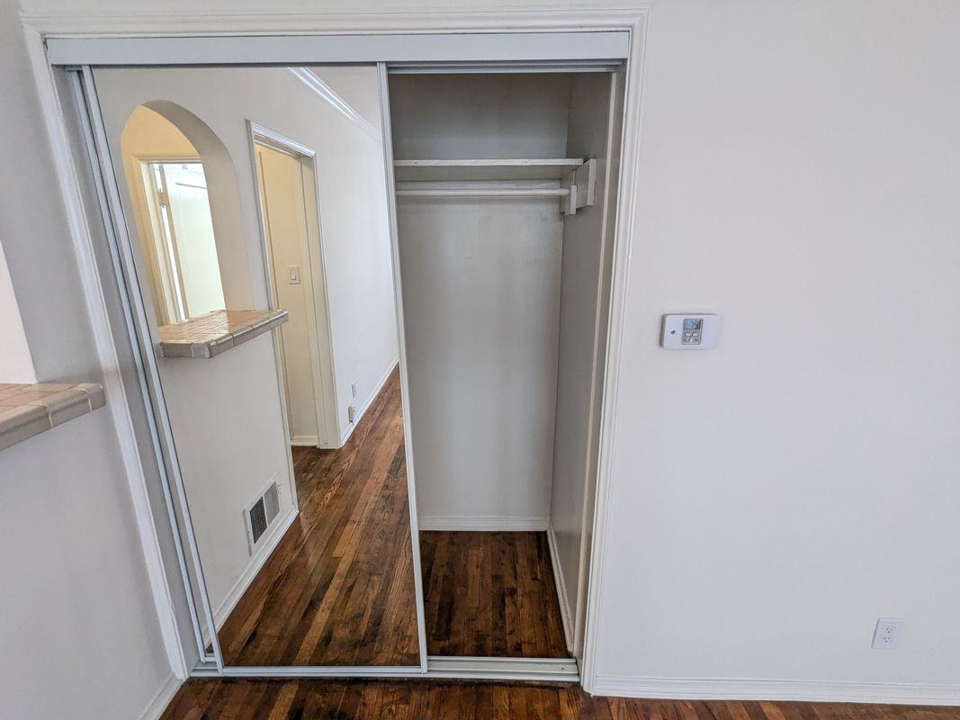 729 N Edinburgh Ave ##3/4 - Photo 7 of 10