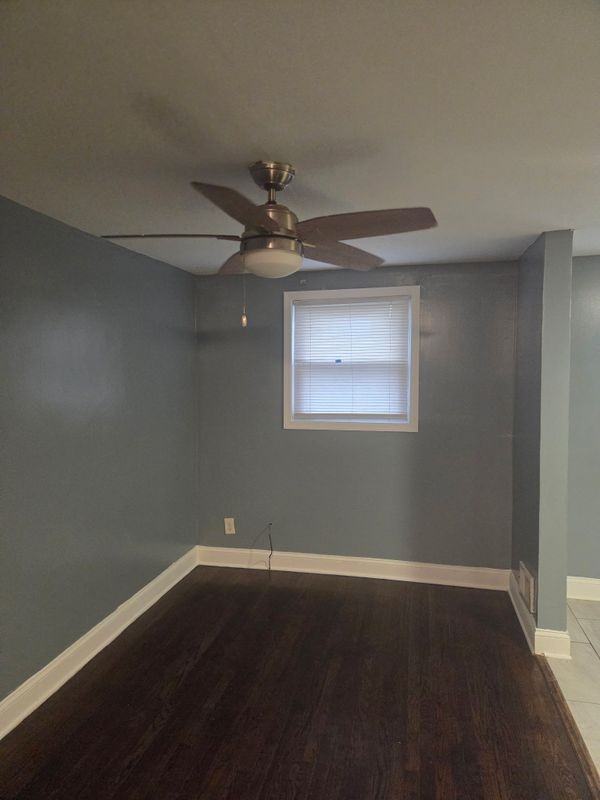 3802 W Bay Ave - Photo 2 of 3