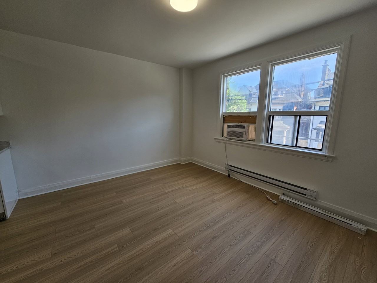 1304 A King Street West - Photo 6 of 17