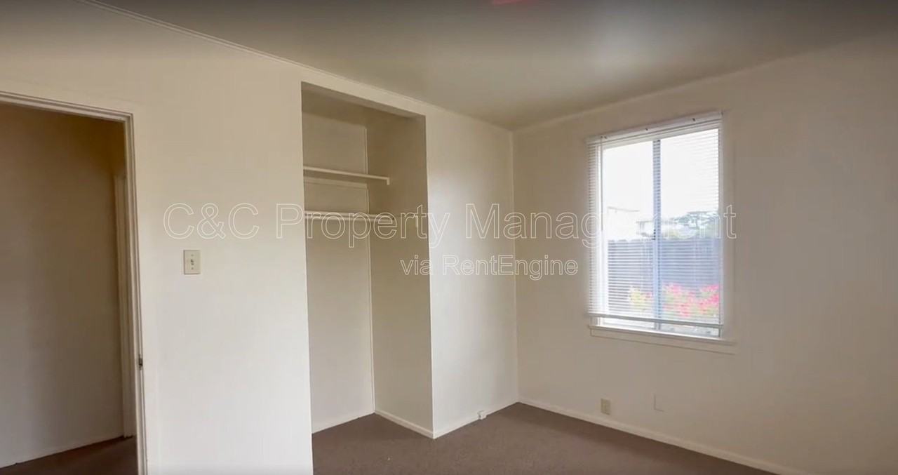 225 Carmel Ave #E - Photo 3 of 4
