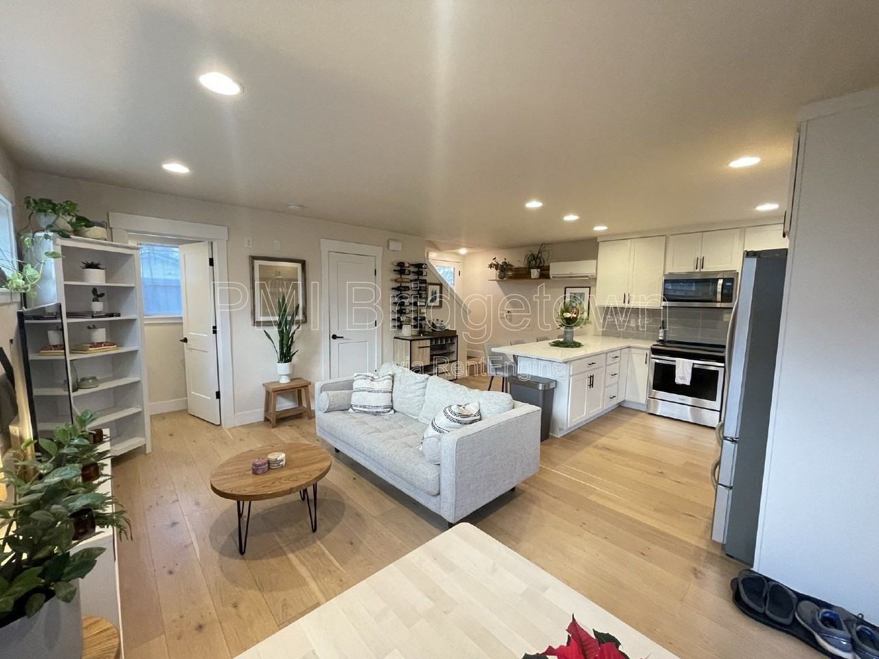 6517 Se Woodstock Blvd #B - Photo 4 of 17