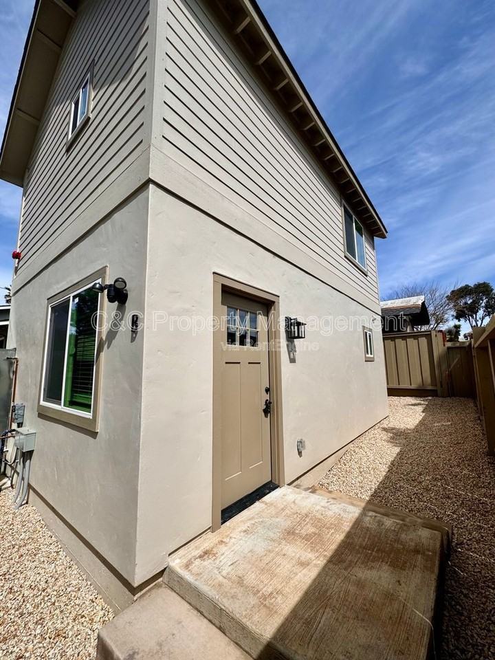 1268 Prospect St #B - Photo 2 of 8