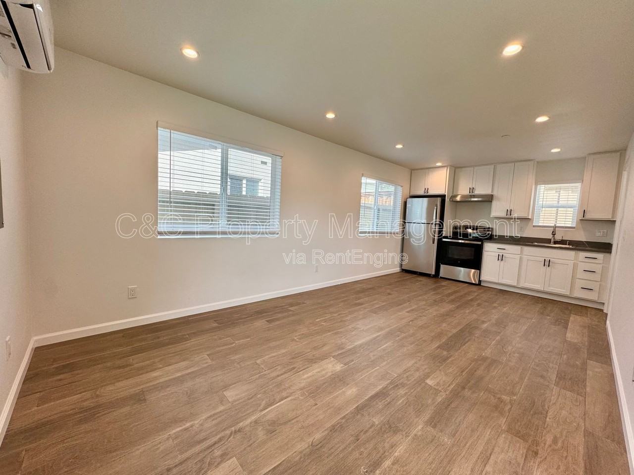 1268 Prospect St #B - Photo 3 of 8