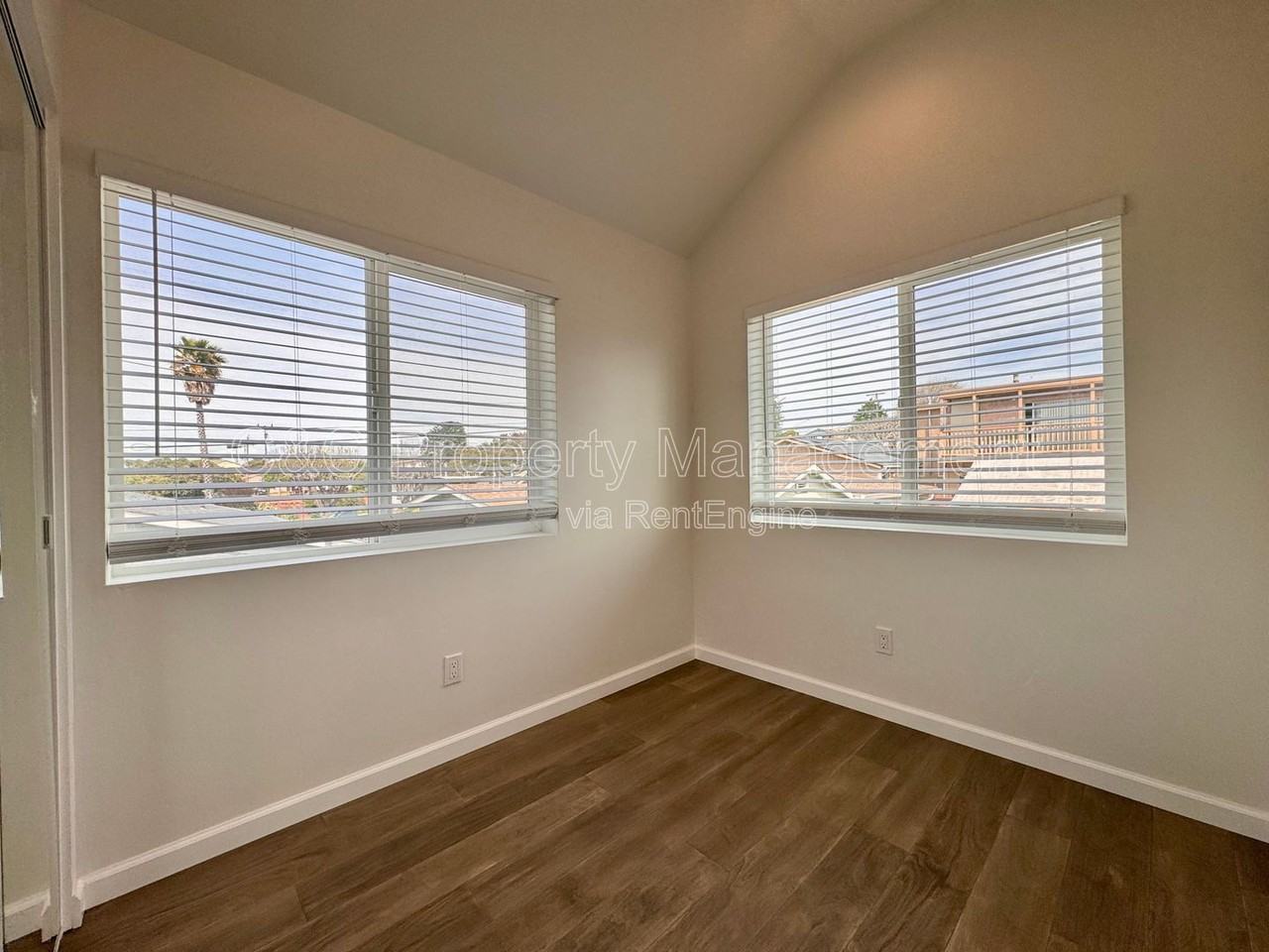 1268 Prospect St #B - Photo 6 of 8