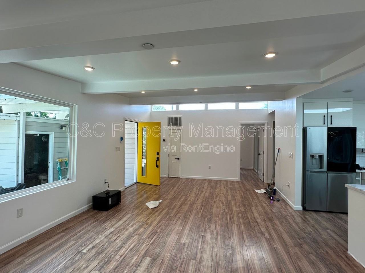 1784 Rex St - Photo 2 of 7