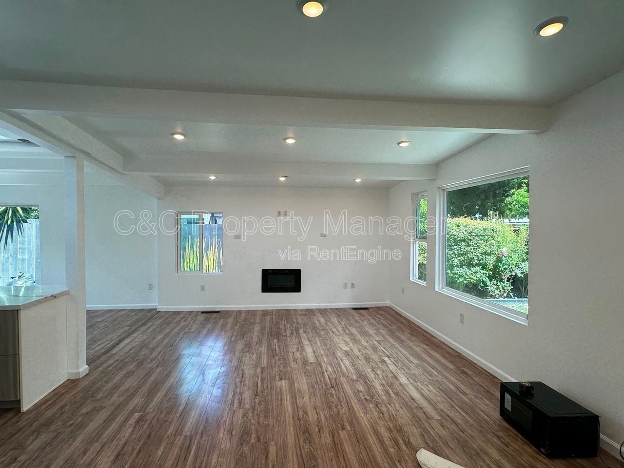 1784 Rex St - Photo 3 of 7