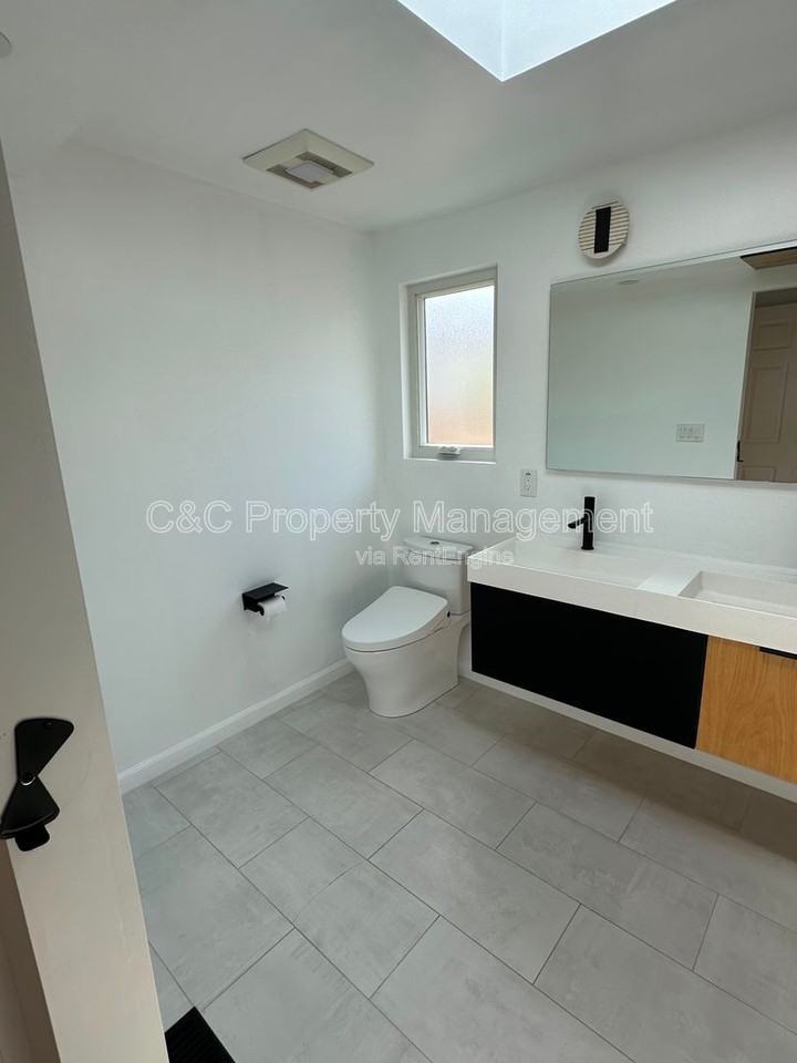 1784 Rex St - Photo 4 of 7
