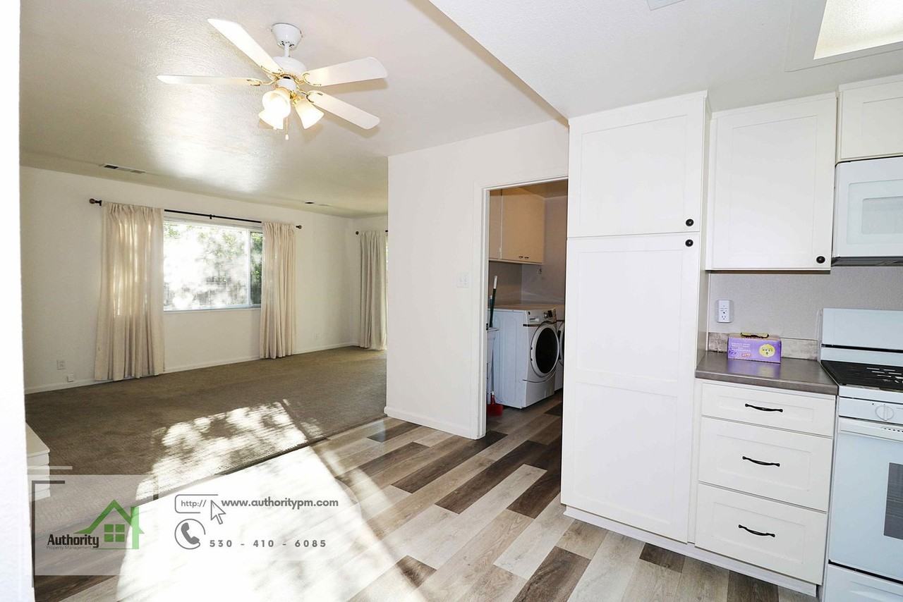 2202 Canal Dr - Photo 6 of 37