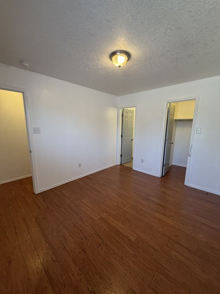 500 Constitution Ave Nw - Photo 6 of 33