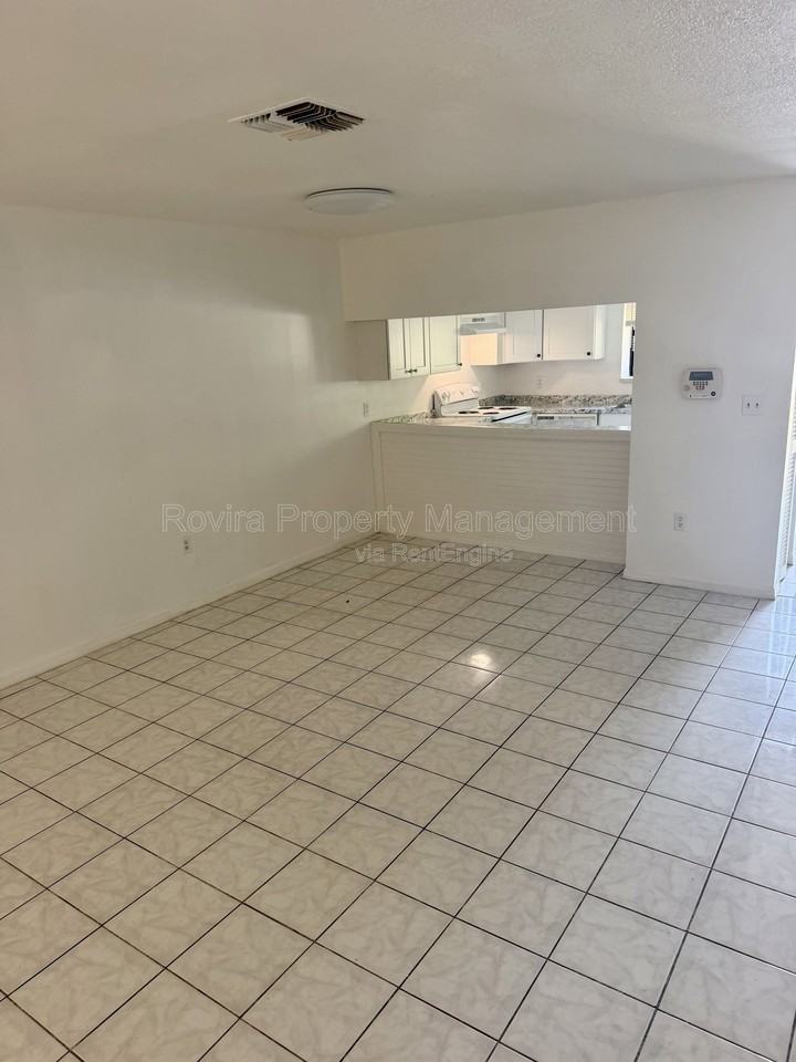 1549 Tangelo Cir - Photo 2 of 9