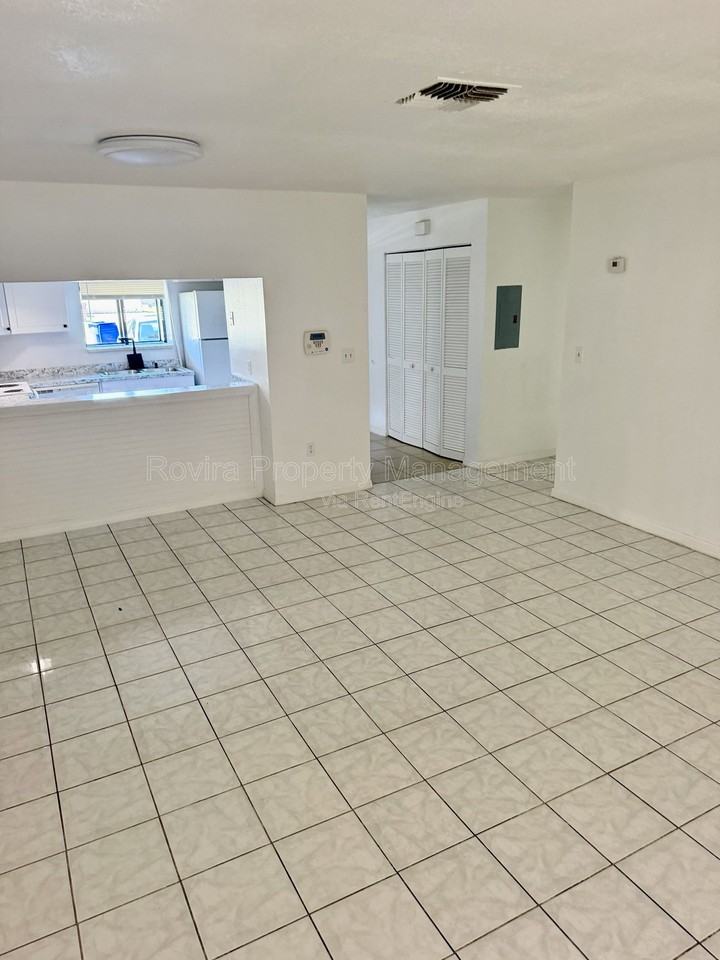 1549 Tangelo Cir - Photo 3 of 9