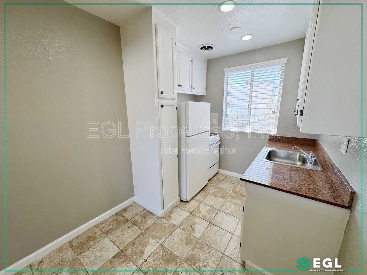 5922 Carlton Way #206 - Photo 5 of 17