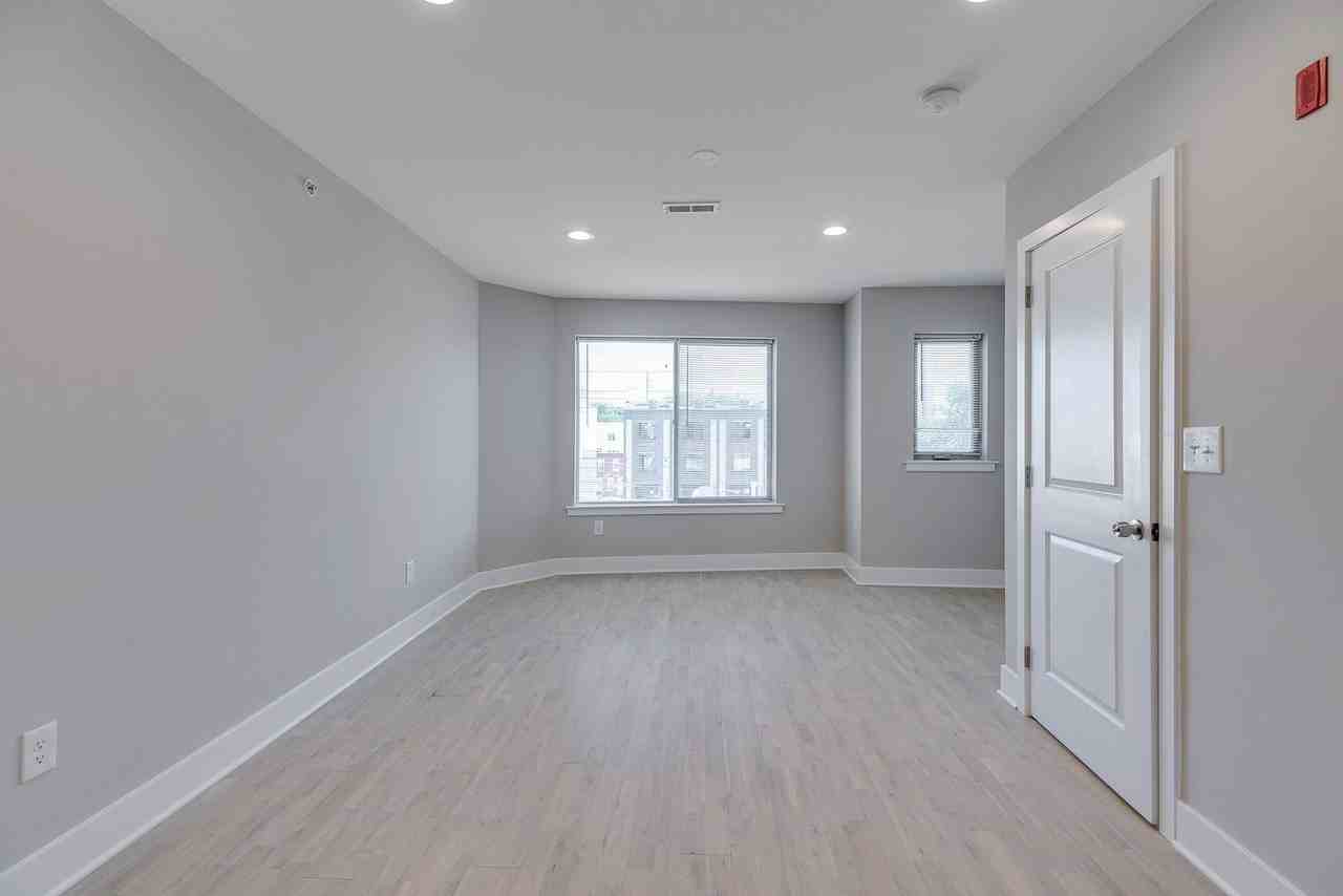 2522 Federal St #3 - Photo 5 of 30