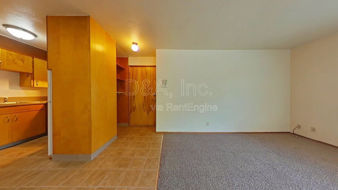 111 Nw 11th St #103 - Photo 3 of 12