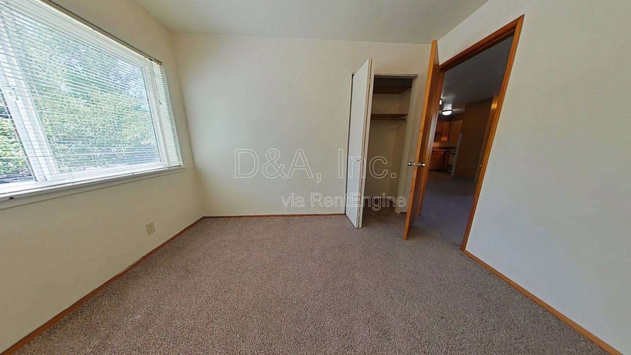 111 Nw 11th St #103 - Photo 6 of 12