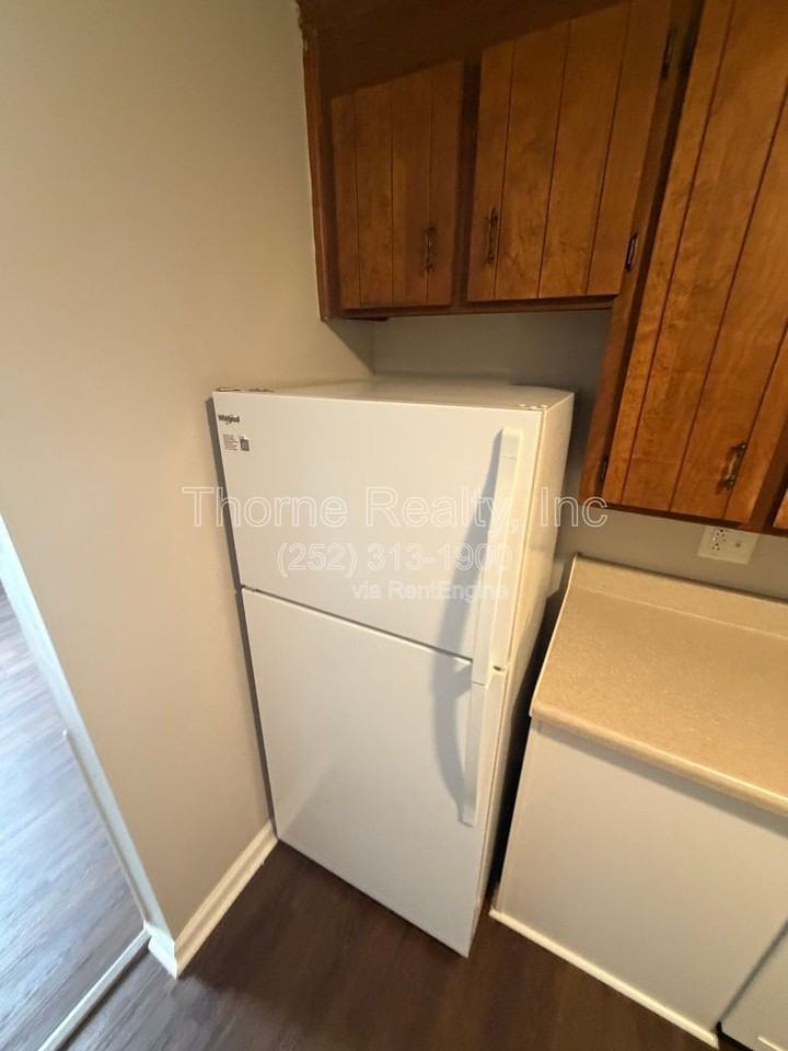 600 S Vyne St #F - Photo 6 of 15