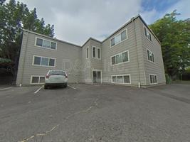 featured image of 437 Nw 11th St #3