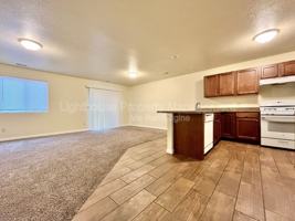 featured image of 860 Marquette Ave #37