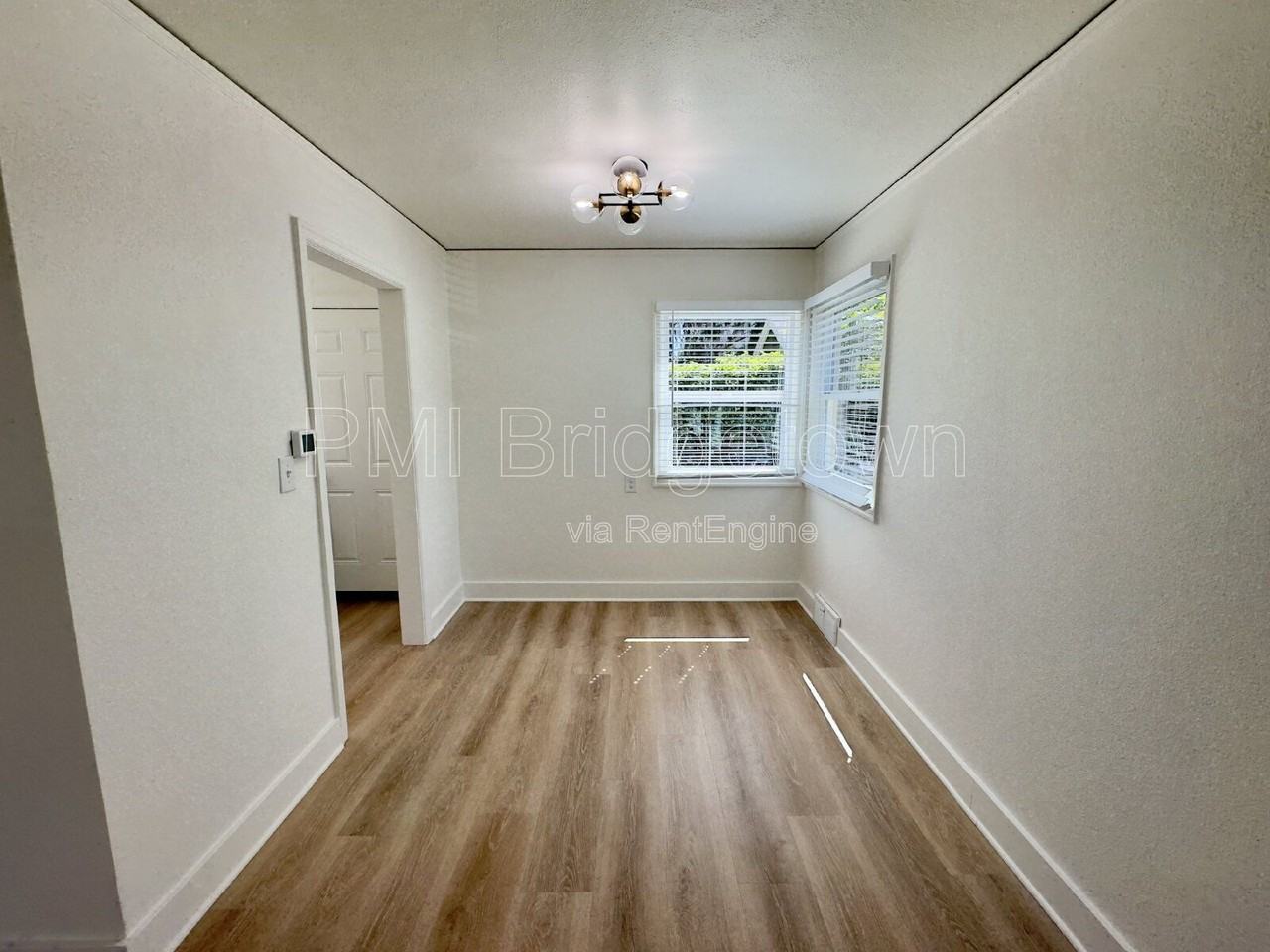 5420 Ne 13th Ave - Photo 4 of 17