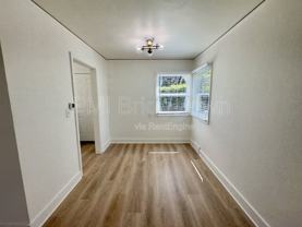 5420 Ne 13th Ave - Photo 1 of 1