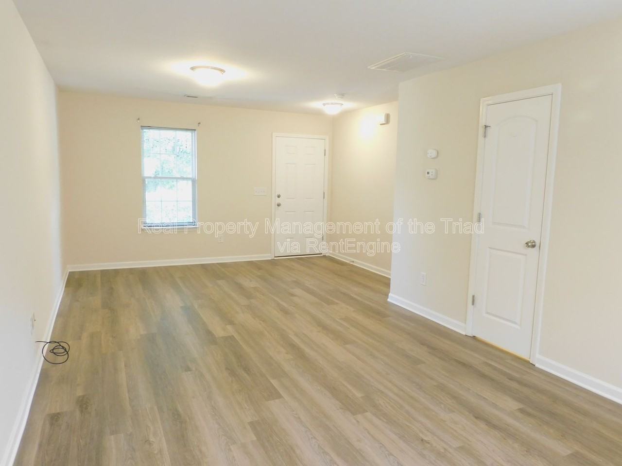 1475 Worchester St - Photo 2 of 21